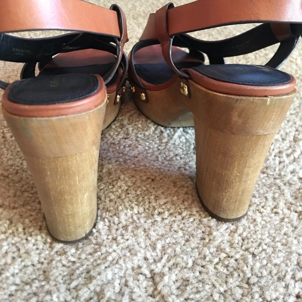 Coach strappy cognac